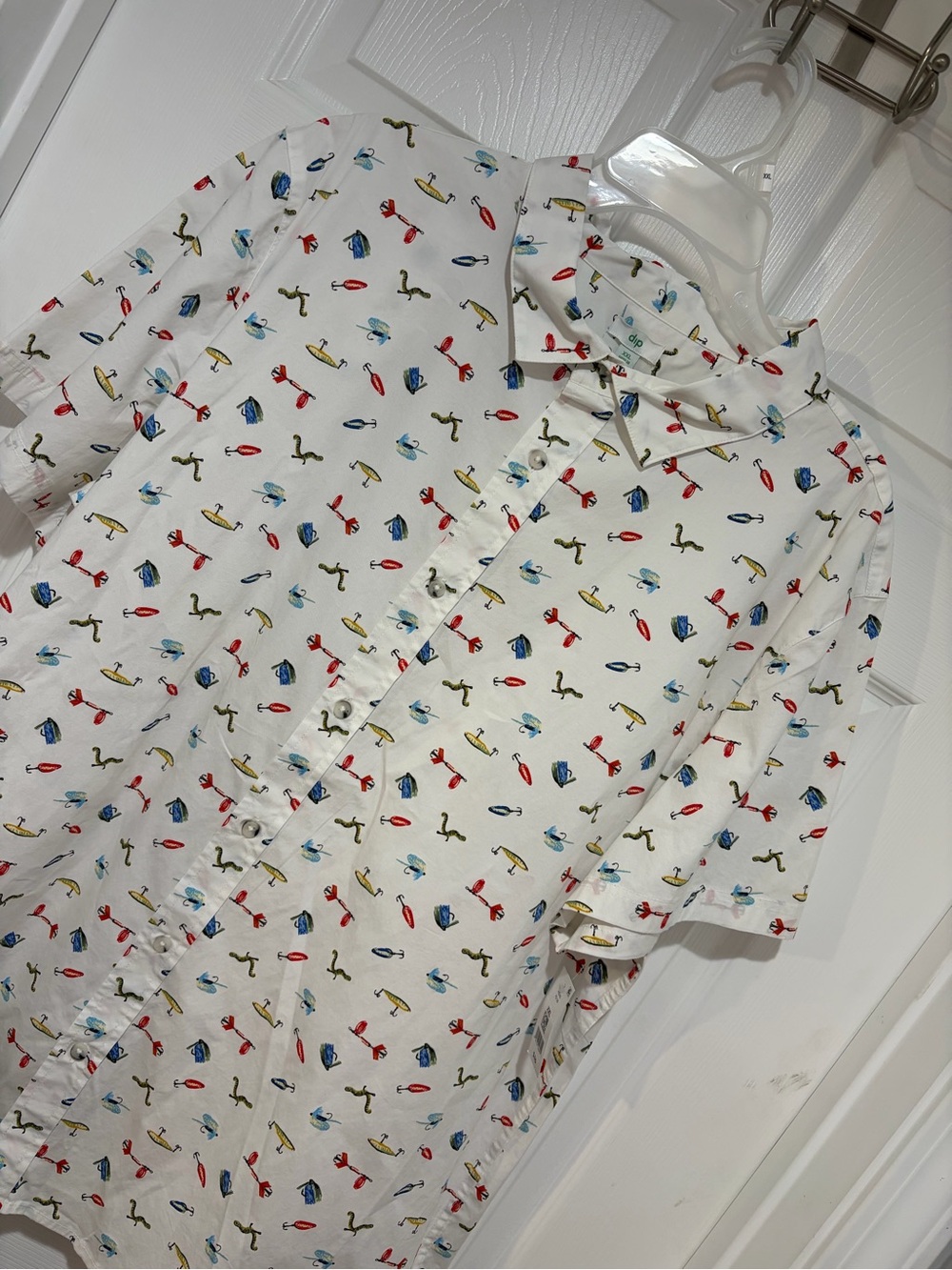 DIP NWT Men's White Short-Sleeve Button-Up Shirt with Fishing Lure Theme